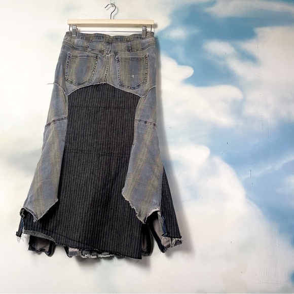Upcycled denim maxi skirt - Picture 4 of 4
